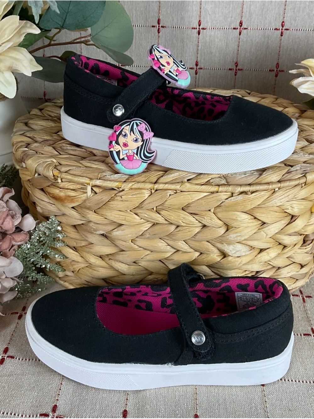BumBums & Baubles Mary Janes Black & Thick White Sole Girls Size 11 Flats